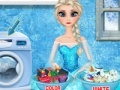 Game Elsa Washing Clothes