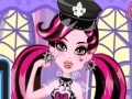 Game Draculaura summer travel makeover